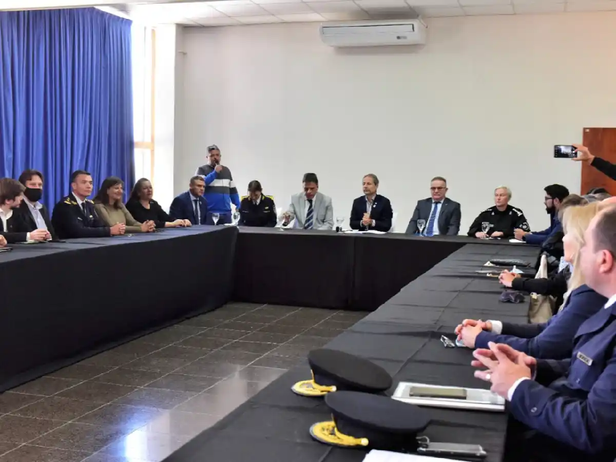 “La inseguridad no es un problema de las fuerzas policiales”  