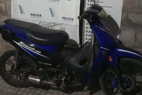 La moto que manejaba el adolescente.