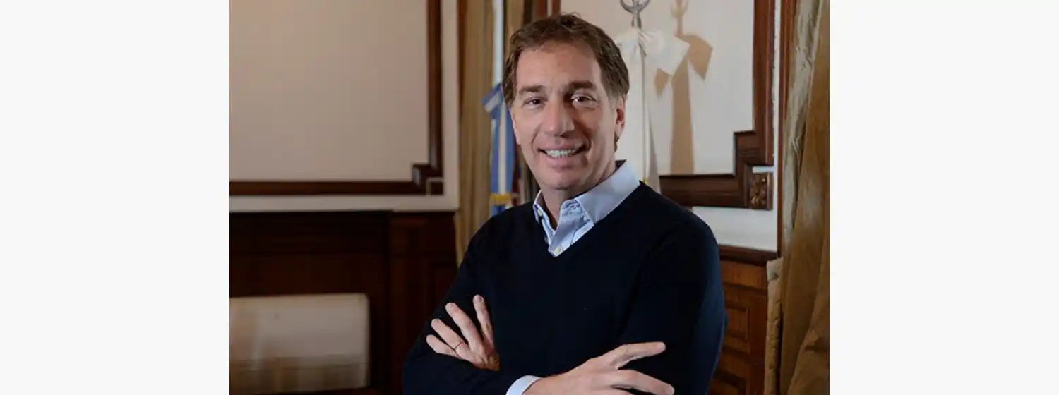 Santilli se lanzó en la Provincia con una llamativa campaña en redes y respaldos de peso