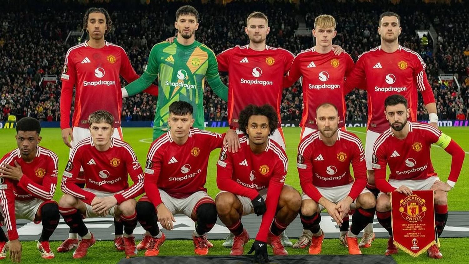 Lisandro Martínez y Alejandro Garnacho, titulares en la igualdad del United