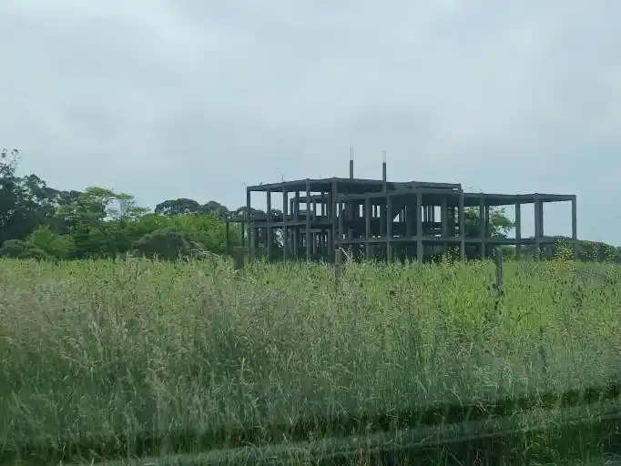 Destacaron el deterioro del predio, que conlleva gran riesgo para los vecinos.