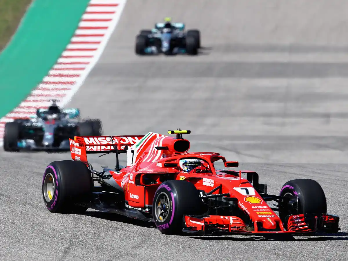 Raikkonen postergó la fiesta de Hamilton