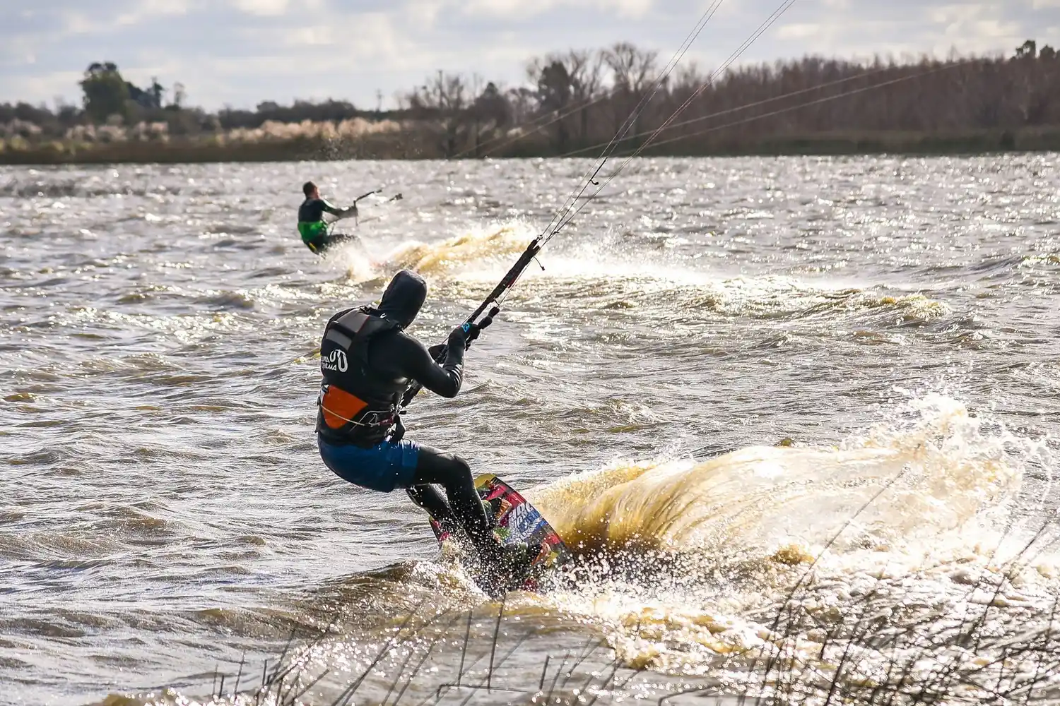 Chascomús es el lugar ideal para practicar y aprender Kitesurf