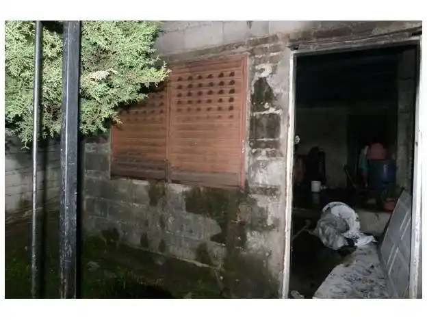 Concordia: anoche un incendio destruyó el interior de una vivienda 