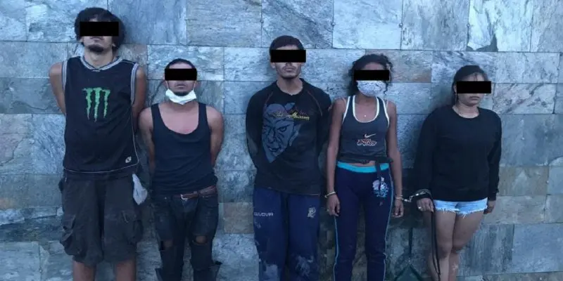 Detienen a cinco sujetos tras invadir un edificio en El Rosal