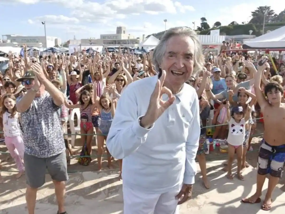 Llora la Argentina: A los 97 años murió Carlitos Balá, un ícono de la cultura popular de nuestro país