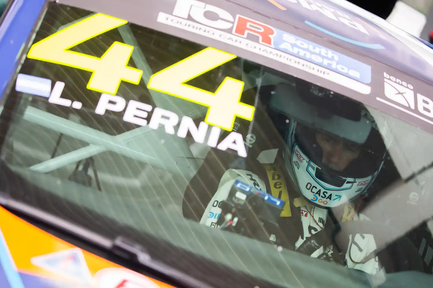 Leonel Pernía pone segunda en el TCR South America.