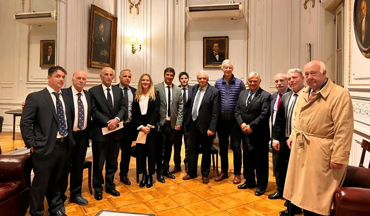 Firma del convenio de reciprocidad con el Club Del Progreso de Capital Federal-