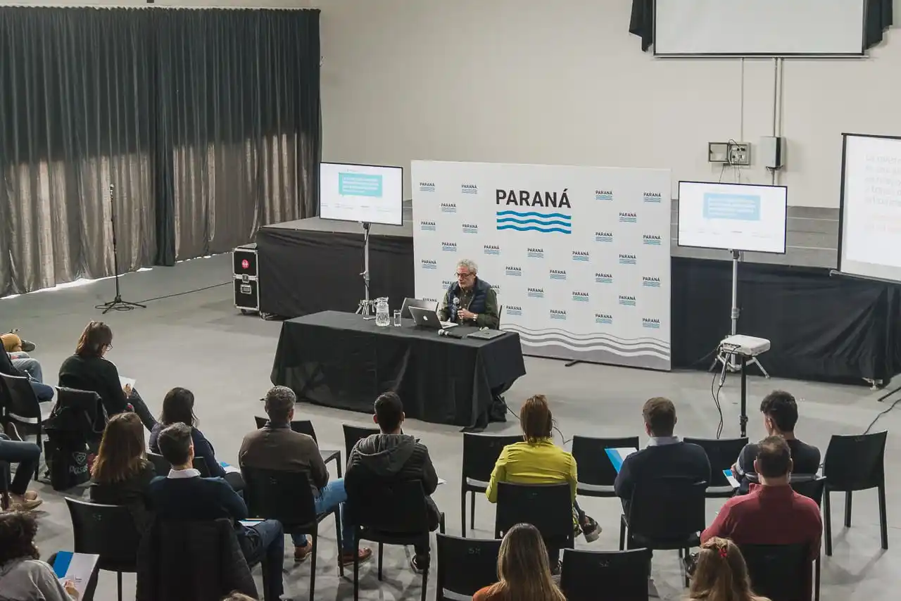 Paraná compartió la experiencia “Marca Ciudad” con otras localidades de la provincia