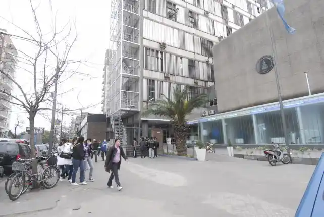 Confirman paralización de obras en la UNR por el retraso en el giro de fondos de Nación