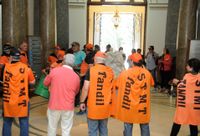 Trabajadores municipales se manifestaron exigiendo la finalización del convenio colectivo