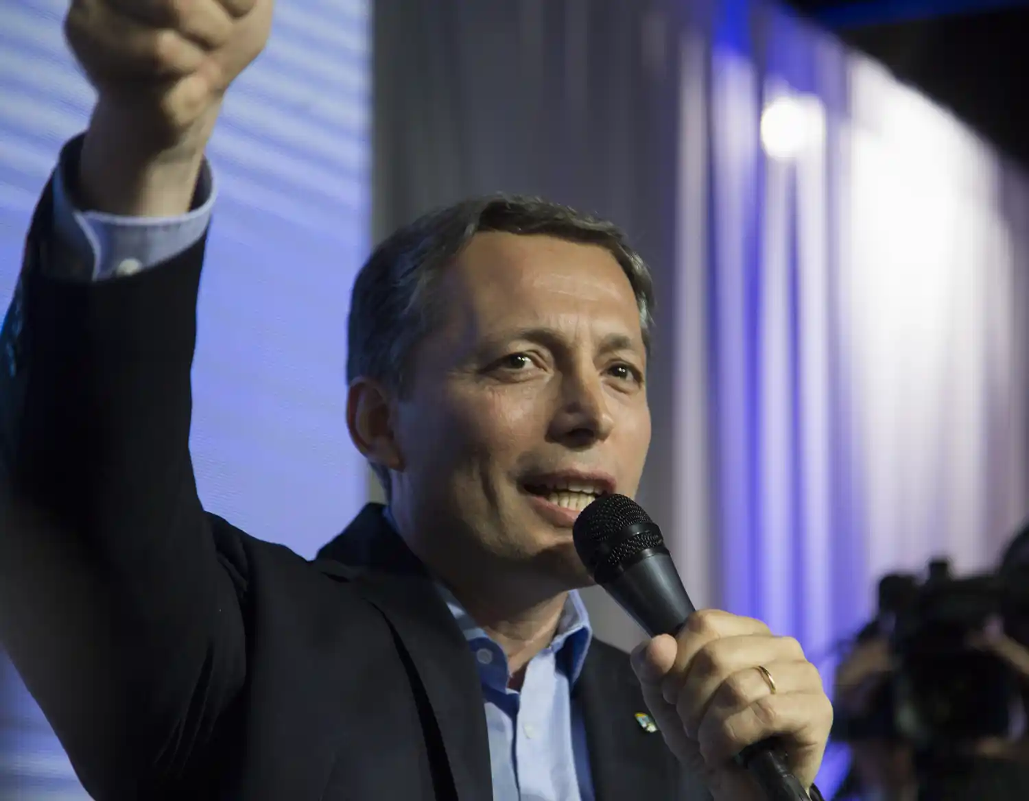 Gray pidió que el candidato a gobernador sea un intendente