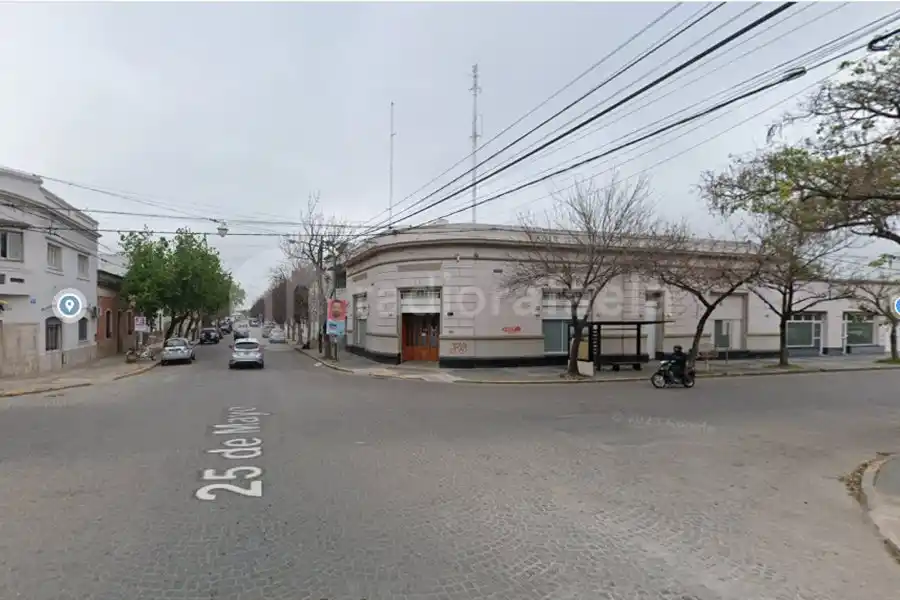 Otro robo en un vehículo estacionado: “Me bajé a un negocio y, cuando volví, no tenía más la billetera”