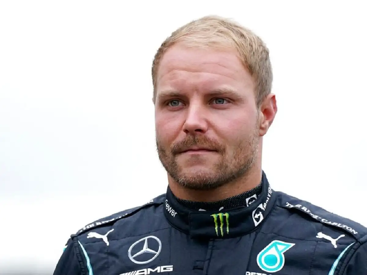 Bottas ganó el Sprint y se quedó con la pole