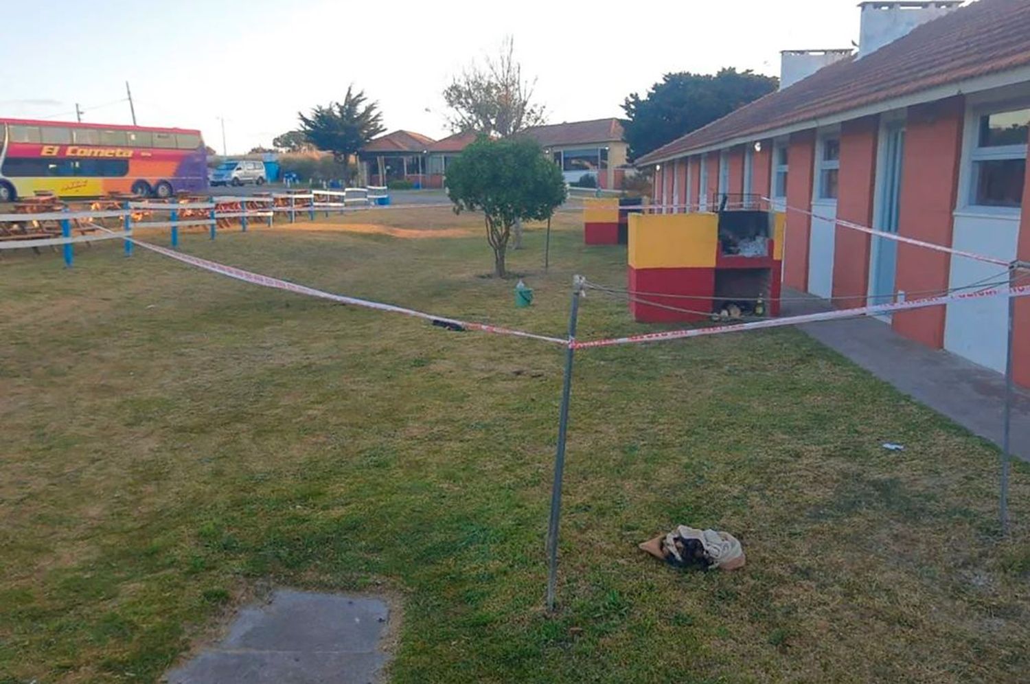 Hallaron muerto y quemado a un militante de la Coalición Cívica en un camping de Mar del Plata