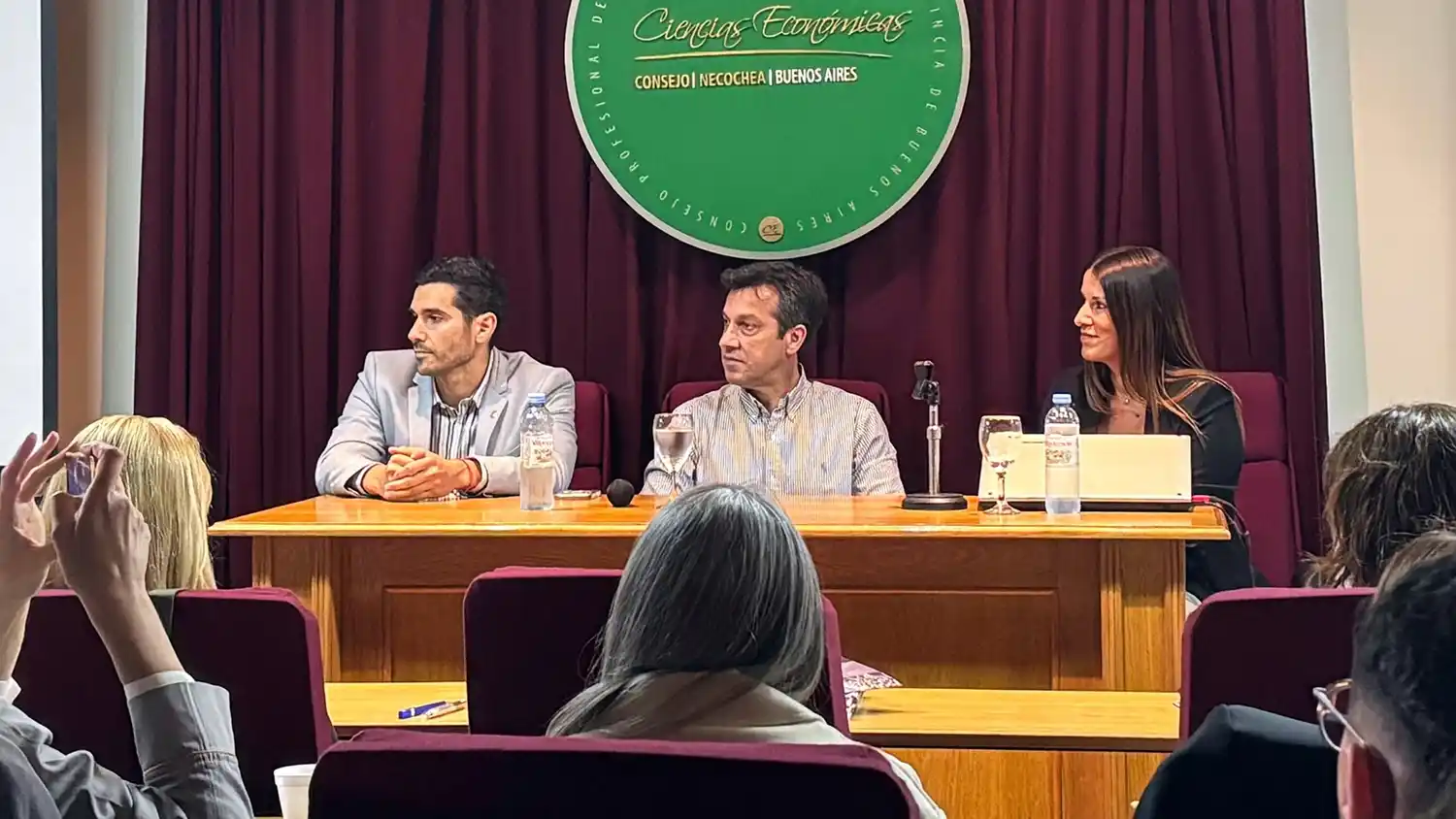 Apertura. Alejandro Traversa Olazábal, Arturo Rojas, Mariela Bien