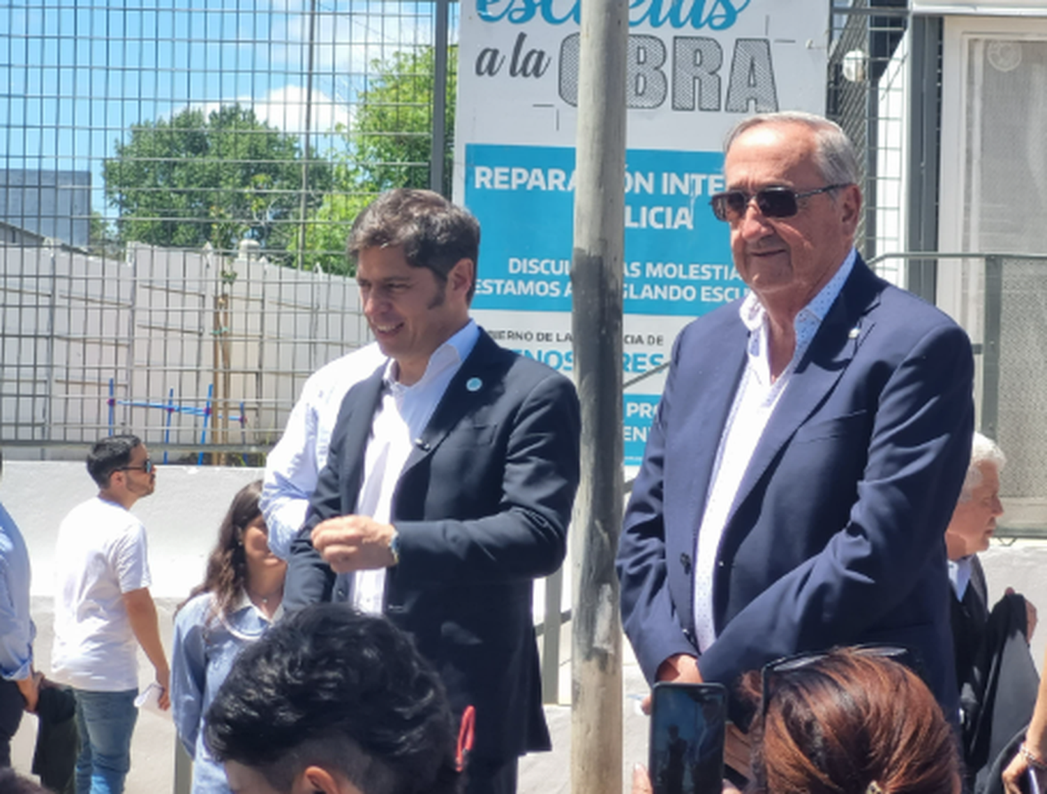 En medio de protestas por IOMA, Kicillof inauguró un jardín de infantes en Tandil y defendió los libros de la polémica