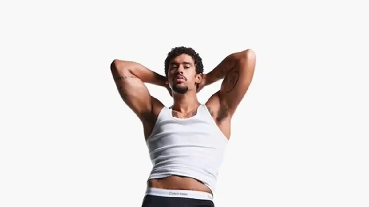 BAD BUNNY LA SIGUE ROMPIENDO: ahora es modelo de ropa interior de Calvin Klein (+ Video)