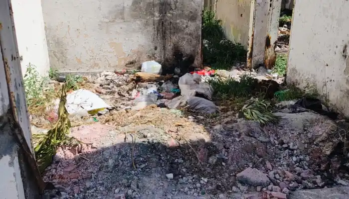 Terreno baldío en Quiroga al 1100.