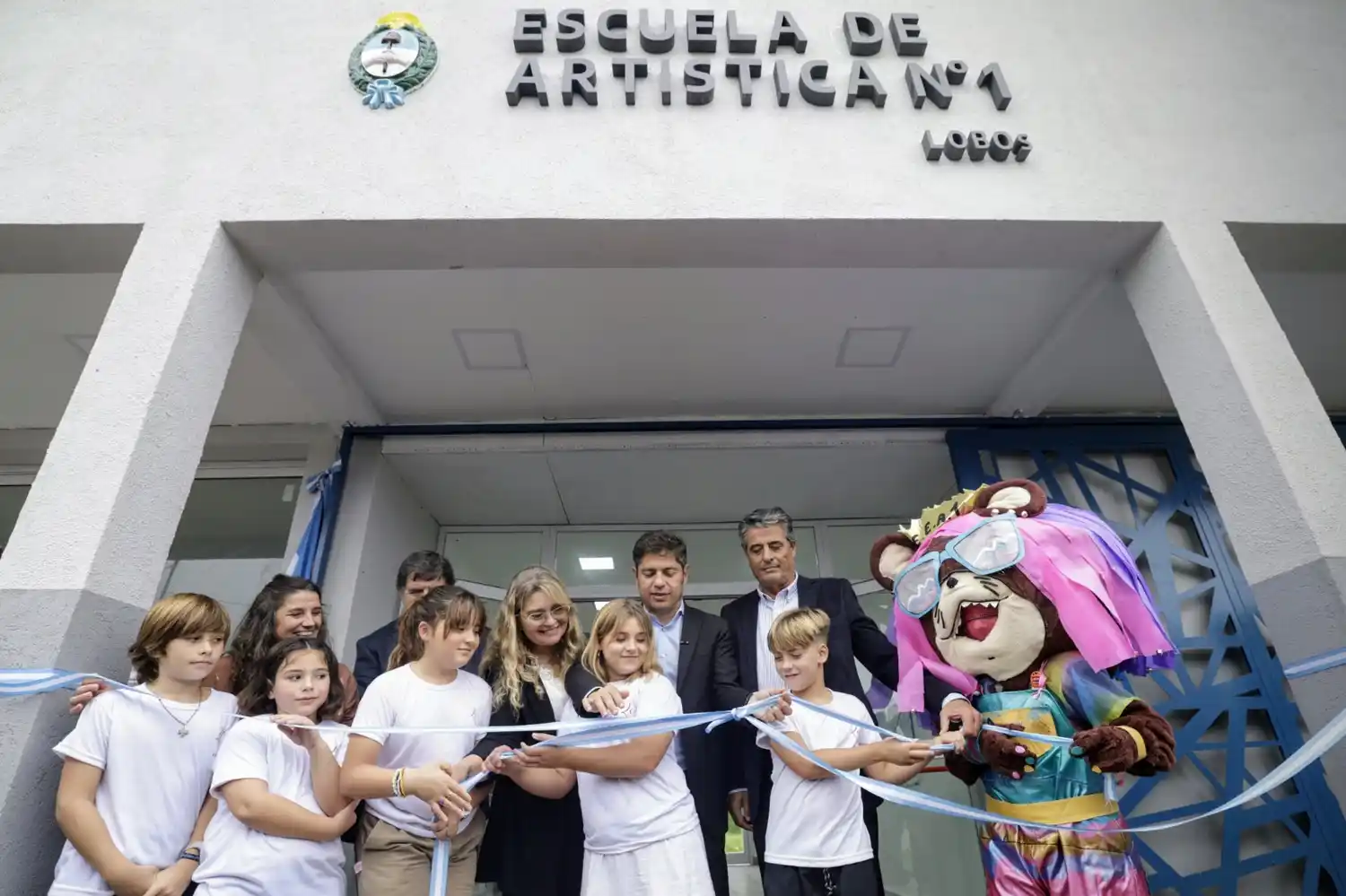 Sileoni, Kicillof y Etcheverry durante la inauguración del nuevo edifficio.
