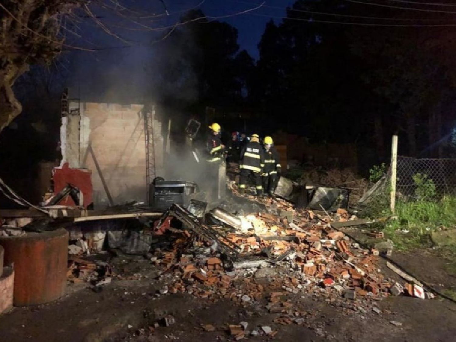 Así quedó la casa incendiada en Pilar donde murieron cinco nenes