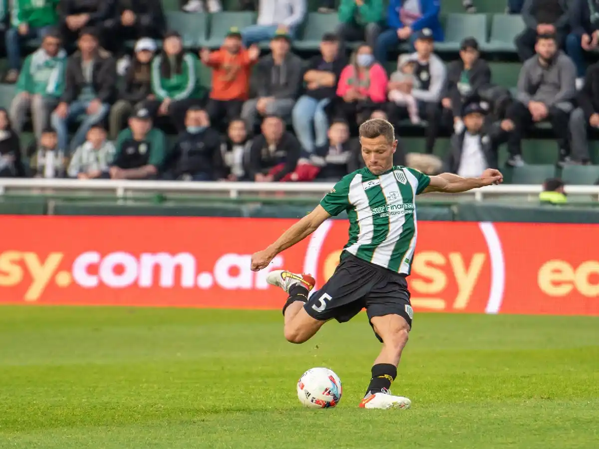 Banfield logró su primera victoria