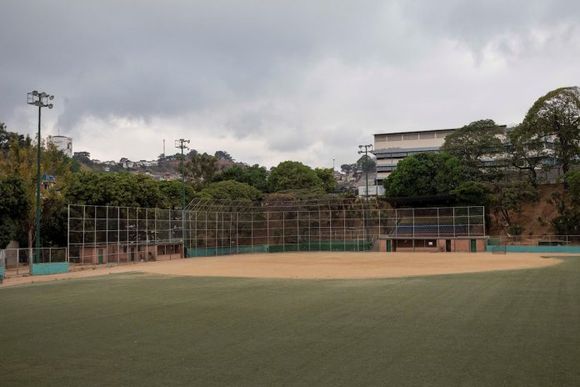 Prospecto de béisbol grave de salud tras suministrarle desparasitante para caballos