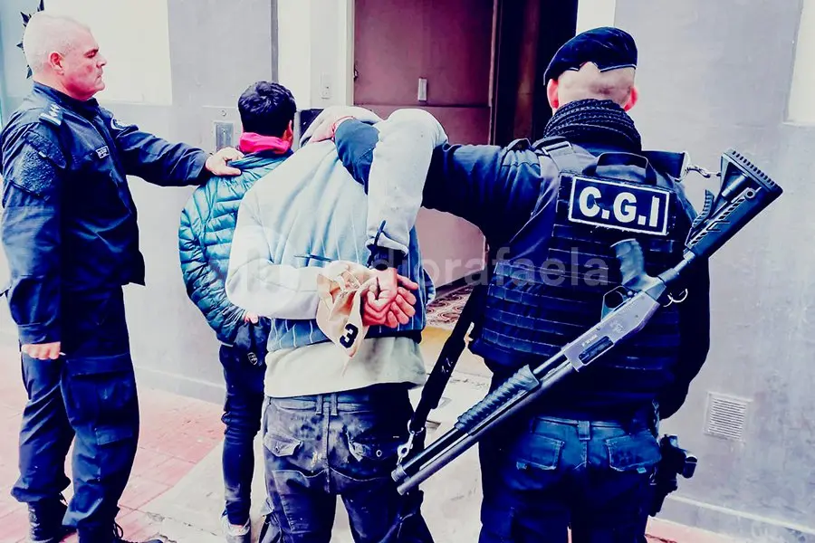 Que no falte el escabio: un fernet, vino y tres sartenes fueron secuestrados luego de un intento de robo