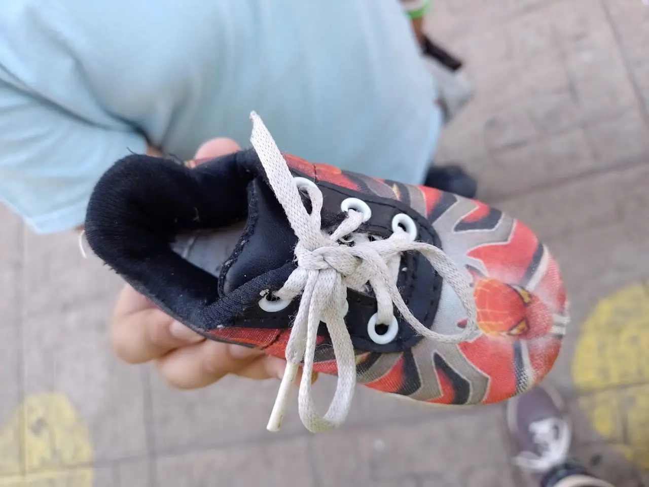 Encontraron zapatilla