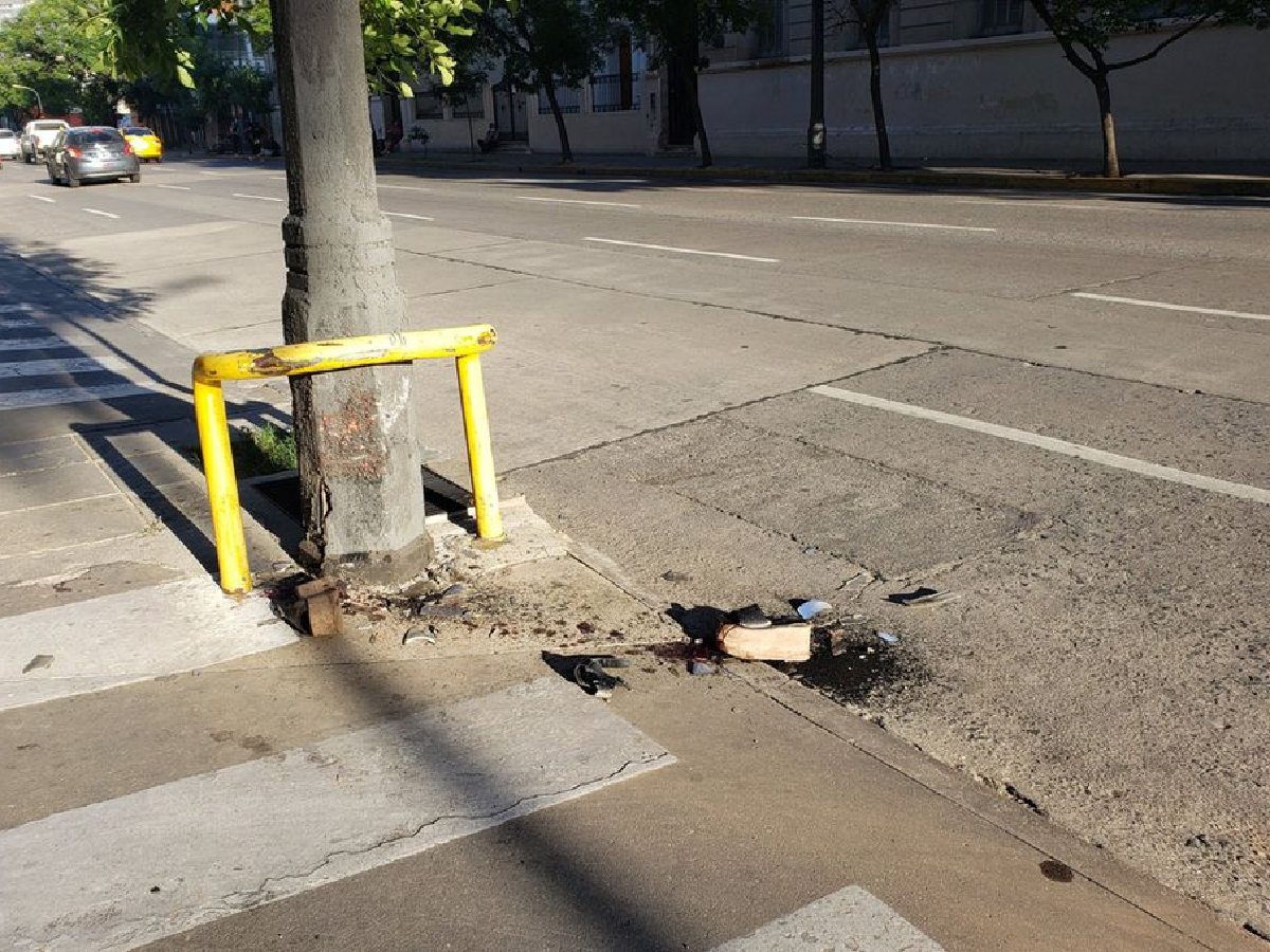 Joven fue acosada y atropellada en Córdoba: le amputaron una pierna y el conductor se entregó