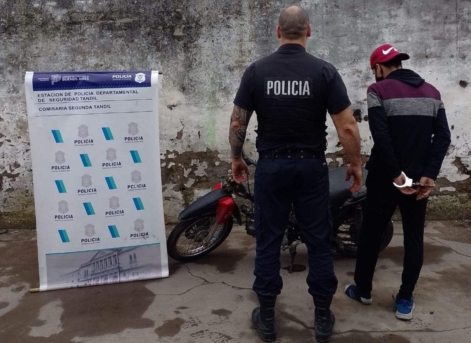 Detuvieron a un sujeto que circulaba en una moto robada
