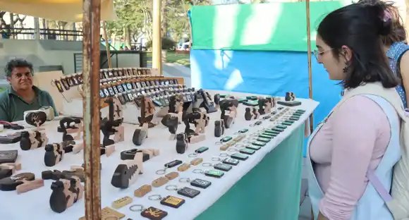 Exitosa realización de la feria de artesanos