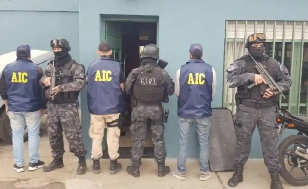 Rosario: dos detenidos con un kilo de cocaína en barrio Alvear