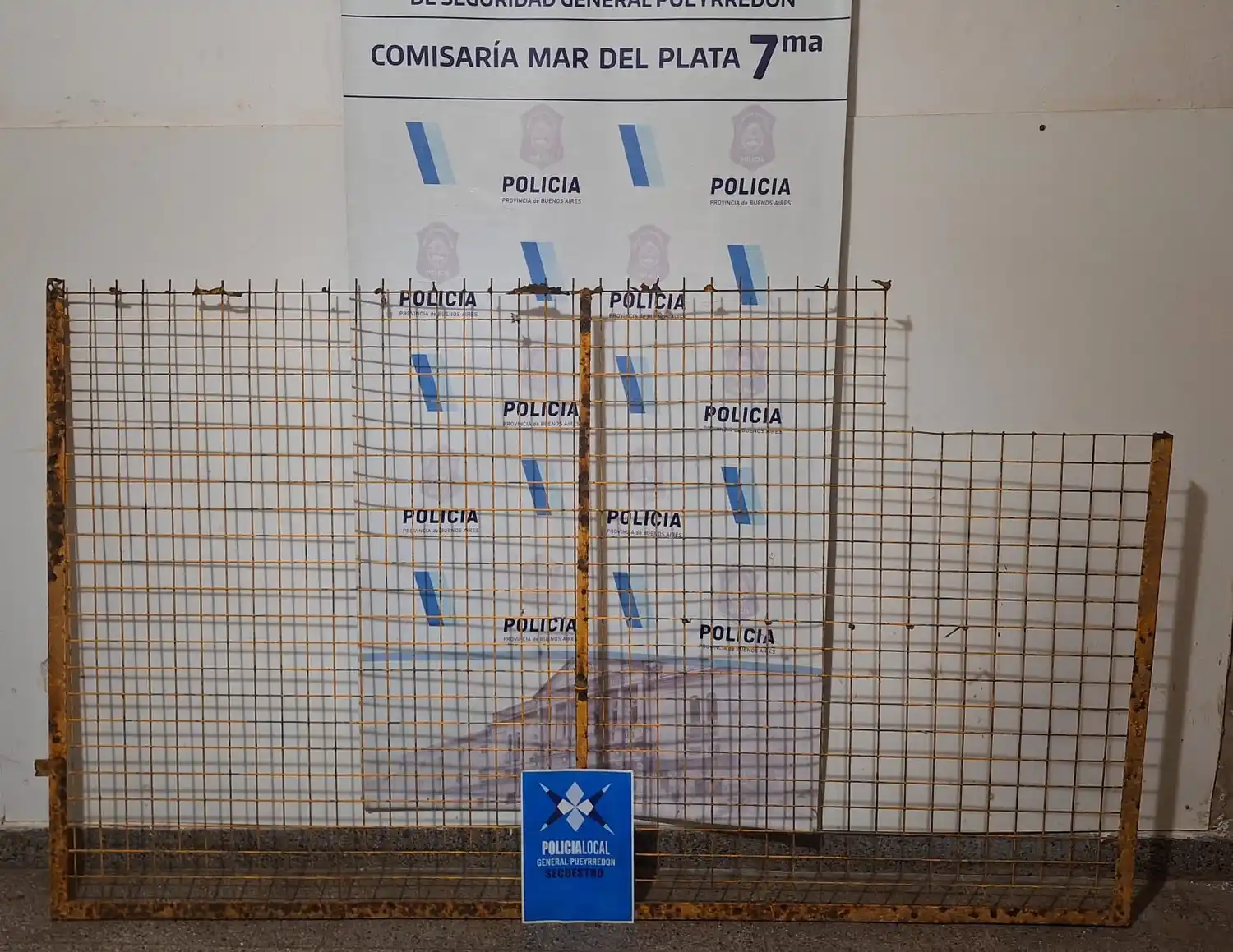 El robo fue en la Escuela 22