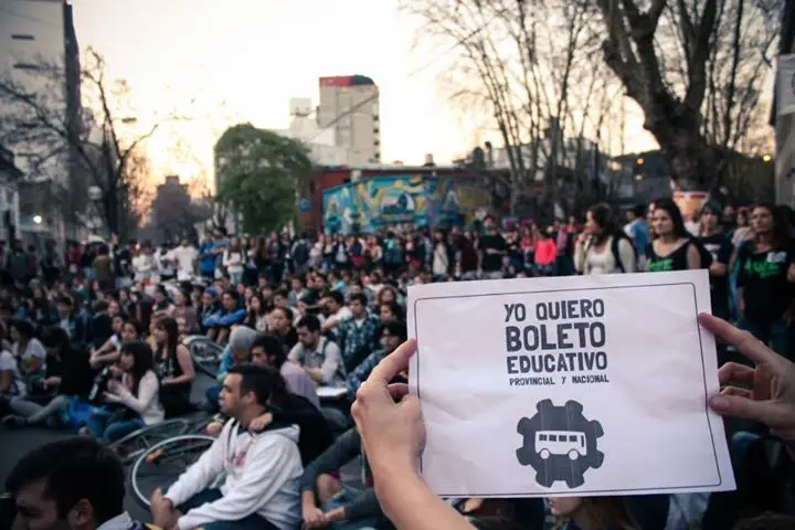 Marchan por la implementación del Boleto Estudiantil en la Provincia