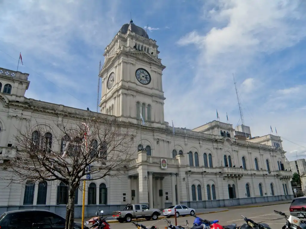 Pagan desde el sábado los haberes a estatales, docentes y jubilados: cronograma