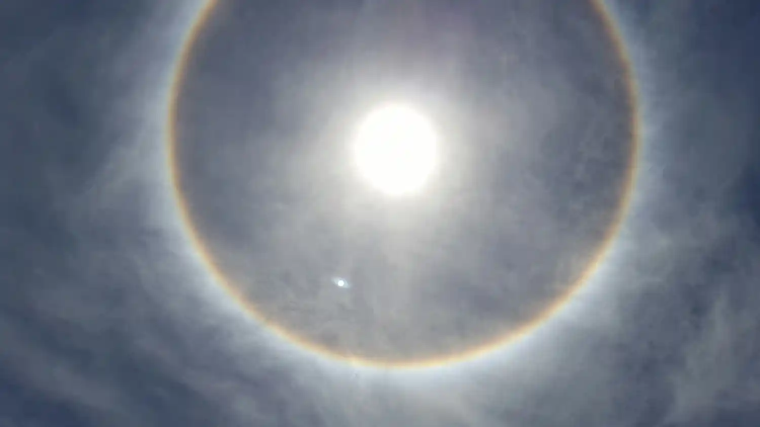¿Viste el halo solar?