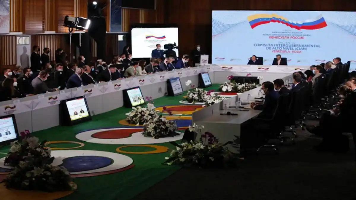 VENEZUELA Y RUSIA FIRMARON ACUERDOS: Cuidadito y nos arrastran a una guerra