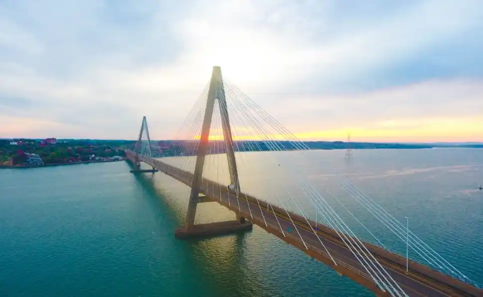 Según el cónsul, “el puente debe ser un símbolo de unión y no un obstáculo”, y por ello están trabajando para que las personas puedan cruzarlo de forma ágil y rápida.