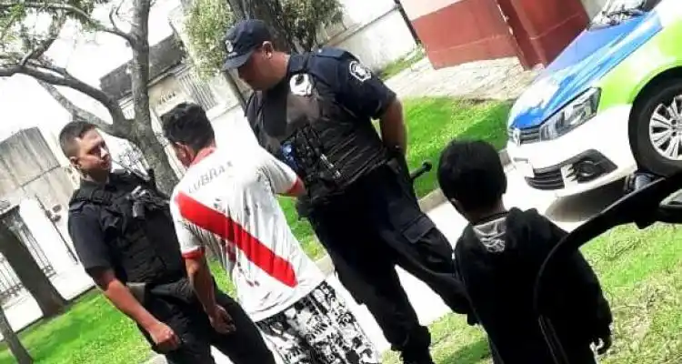 Denuncian que hay “peleas todos los días” en inmediaciones del Centro de Salud de Villa Depietri