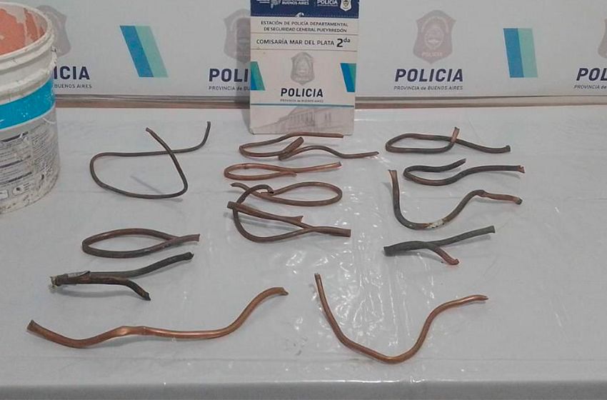 Lo atrapan con 13 caños de bronce de medidores de gas