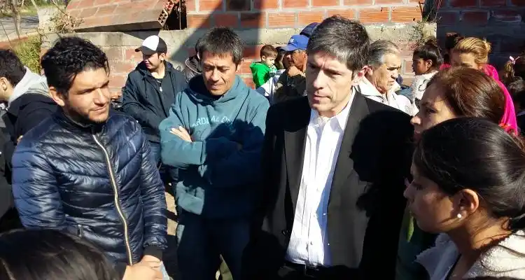 Abal Medina recorrió El Amanecer y llamó a “darle una paliza a este gobierno” en las elecciones