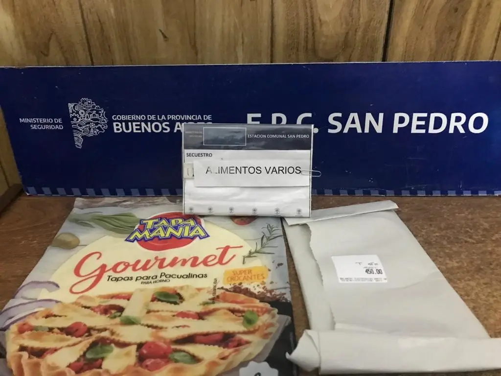 La detuvieron cuando se iba con una pascualina y fiambre sin pagar