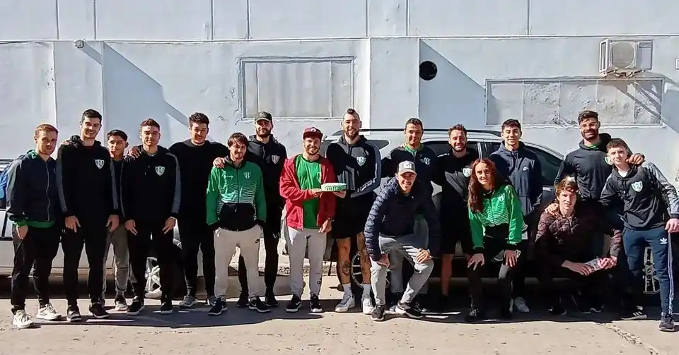 El Santo de Curuzú Cuatiá recibe a Bancario de Gualeguay