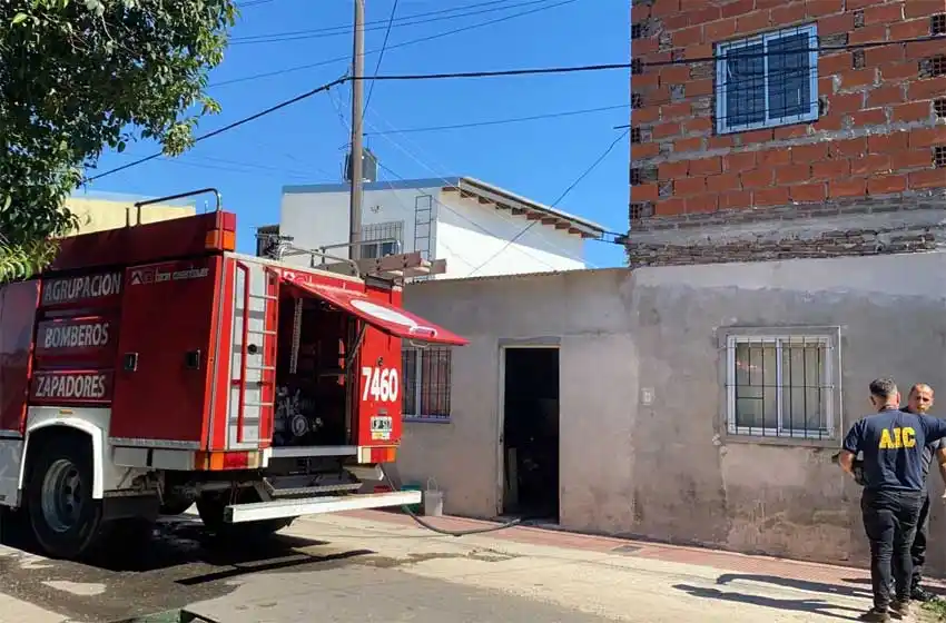 Un hombre falleció tras incendiarse su casa en barrio La Cerámica