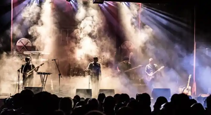 Prisma: una "experiencia Pink Floyd" en Mar del Plata