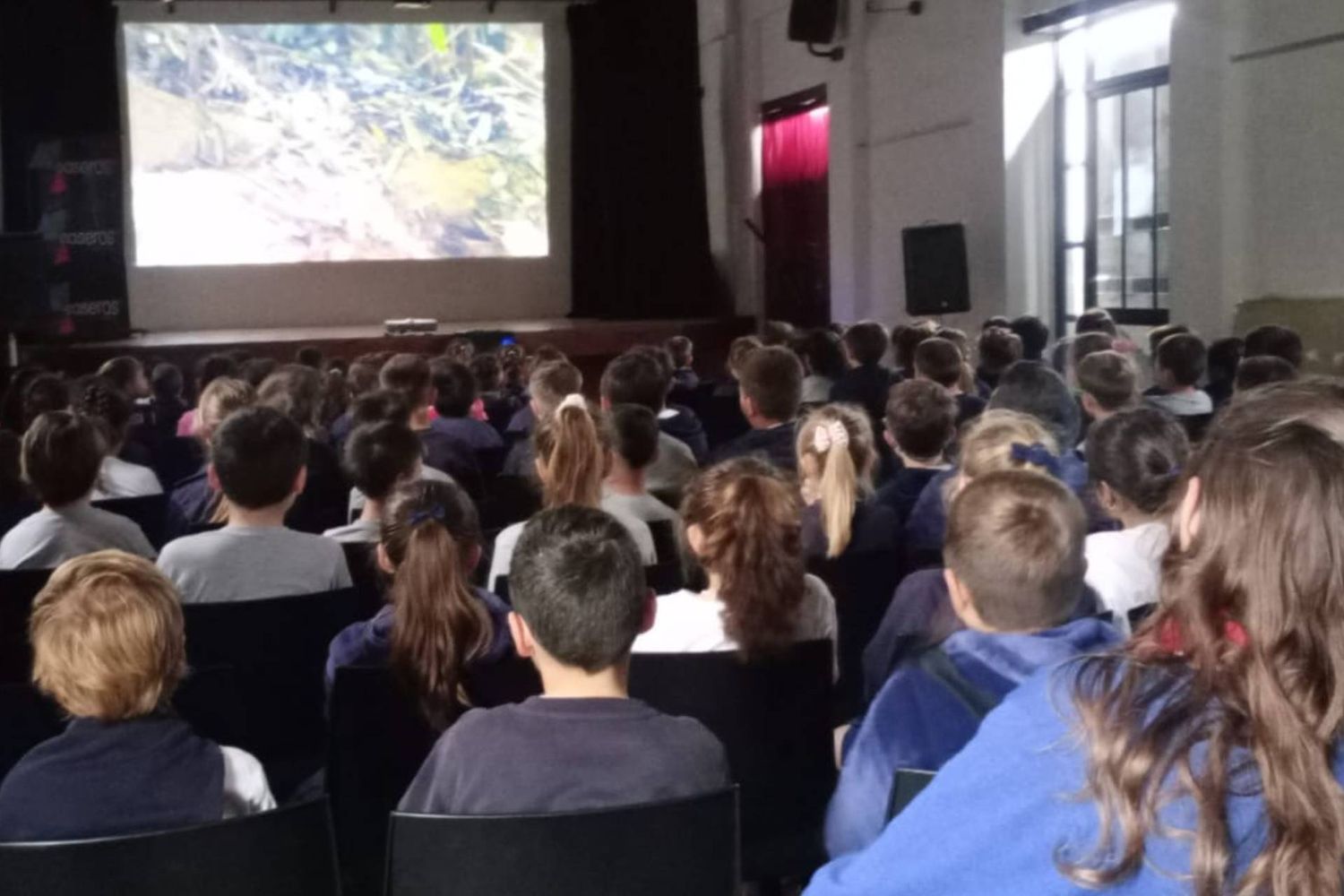 Más de 500 estudiantes y docentes del departamento Uruguay disfrutaron del programa Cine en las Escuelas