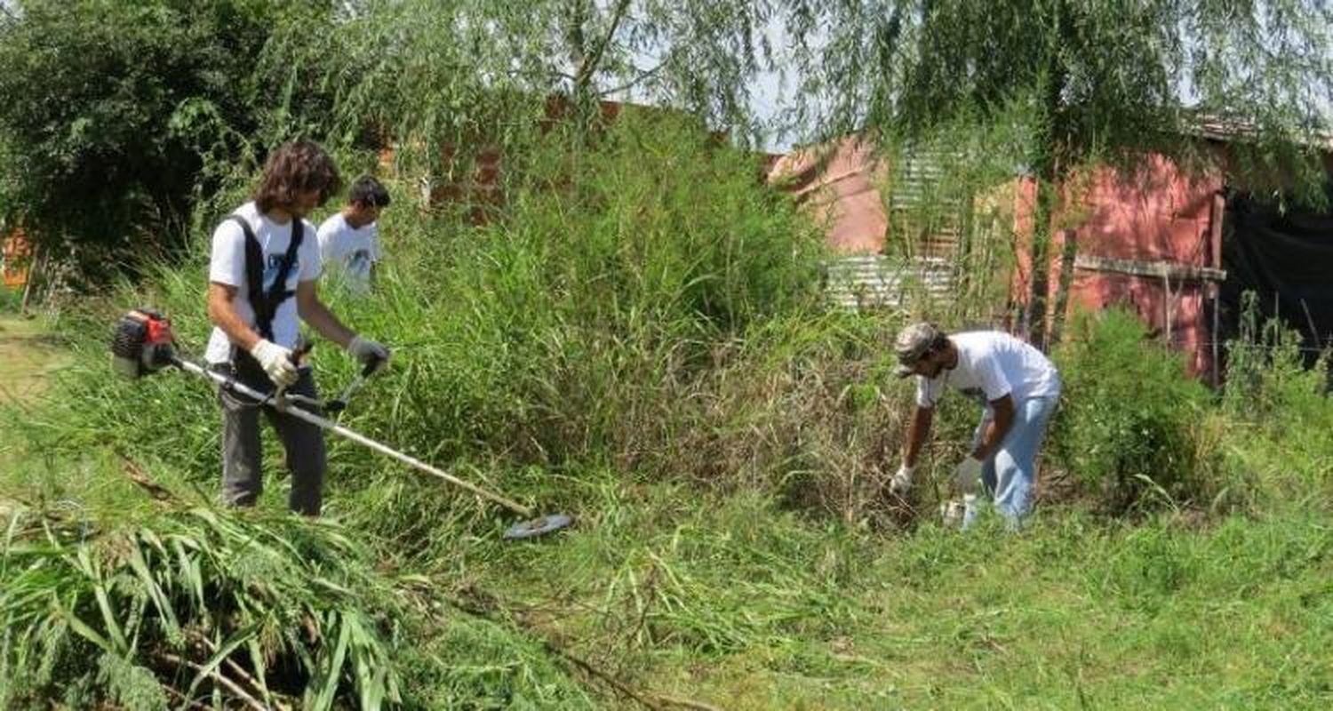 La Cámpora concluyó con los trabajos tras el temporal