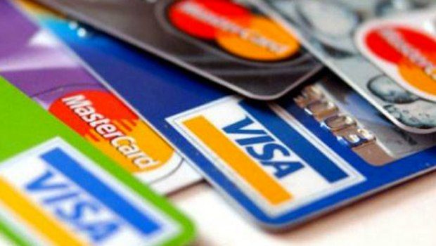 Funcionarios del Ministerio de Educación bonaerense estafaban con tarjetas de débito 