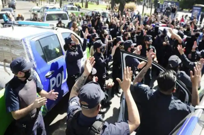 La Policía bonaerense vuelve a protestar y habla de “falsas promesas” del Gobierno